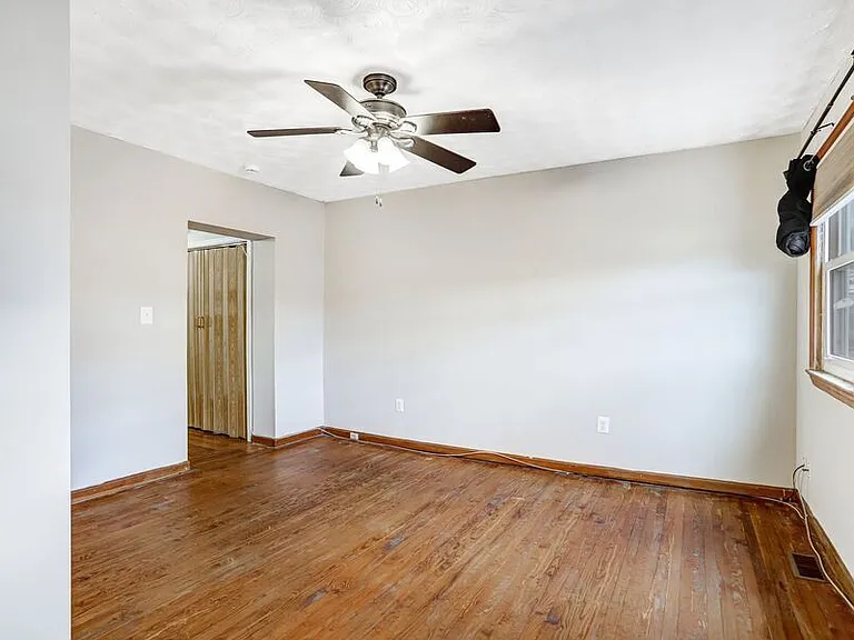 3351 Clay St NE — Photo 23