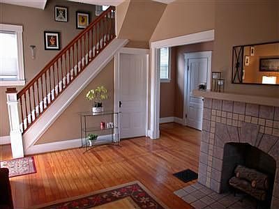 4th image of 3874 Hyde Park Ave