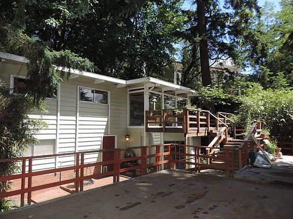 3rd image of 4051 NE 196th St