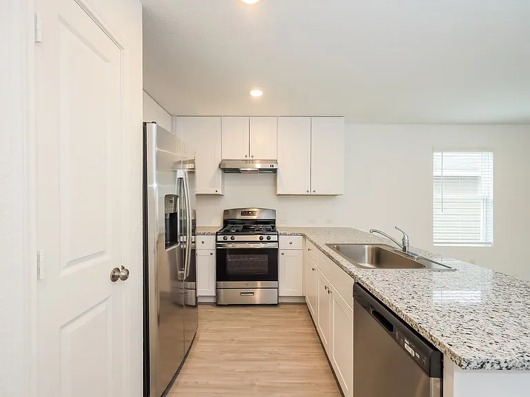 10727 Hernando Ct — Photo 4