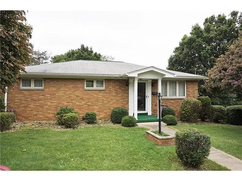 50 Redwood Ave photo 1