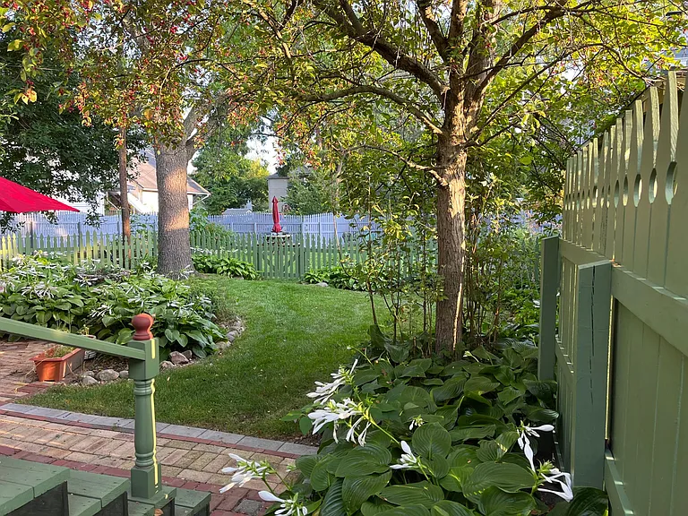 215 Rose Pl — Photo 25