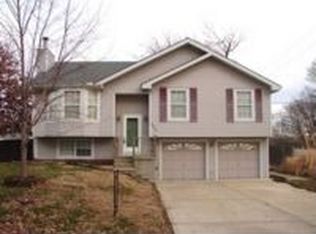 3019 Iowa St, Leavenworth, KS 66048