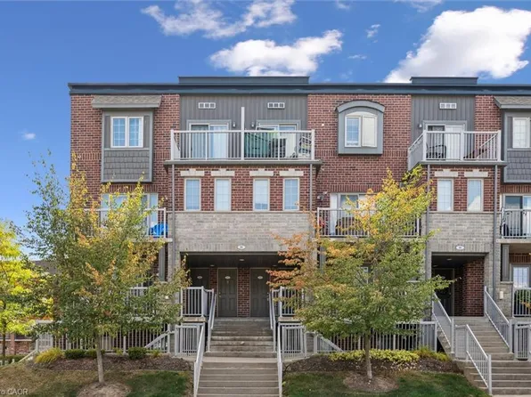 24 Sienna St #D, Kitchener, ON N2R 0H6