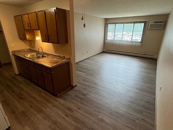 5th image of 6001-6023 E Viking Blvd #203