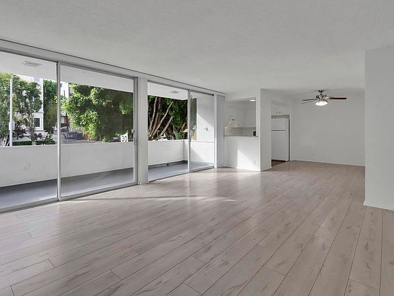 5th image of 11946 Montana Ave APT 101