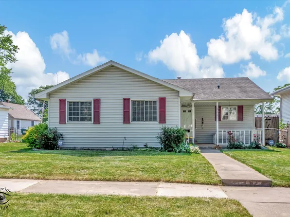 460 N Prairie Ave, Bradley, IL 60915