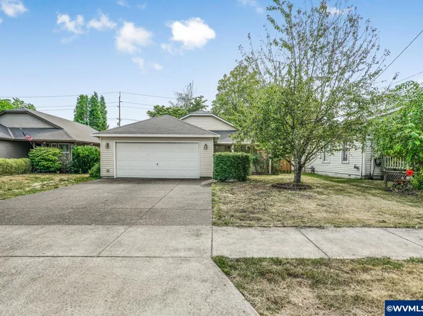 616 S River St, Newberg, OR 97132