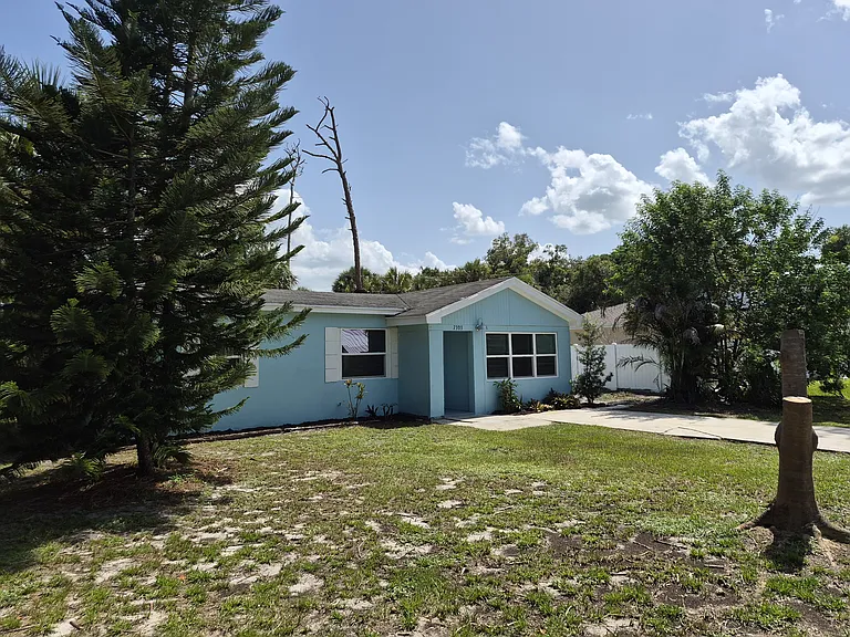 7303 Roberts Rd — Photo 3