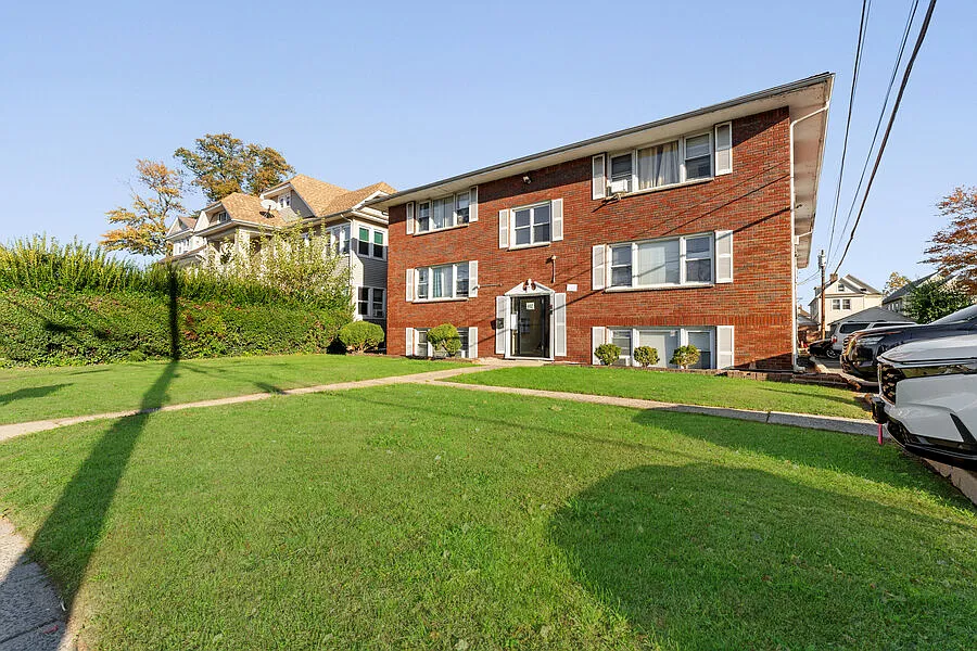437 Elmora Ave #37