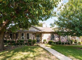 4 Melroy Cir, The Colony, TX 75056