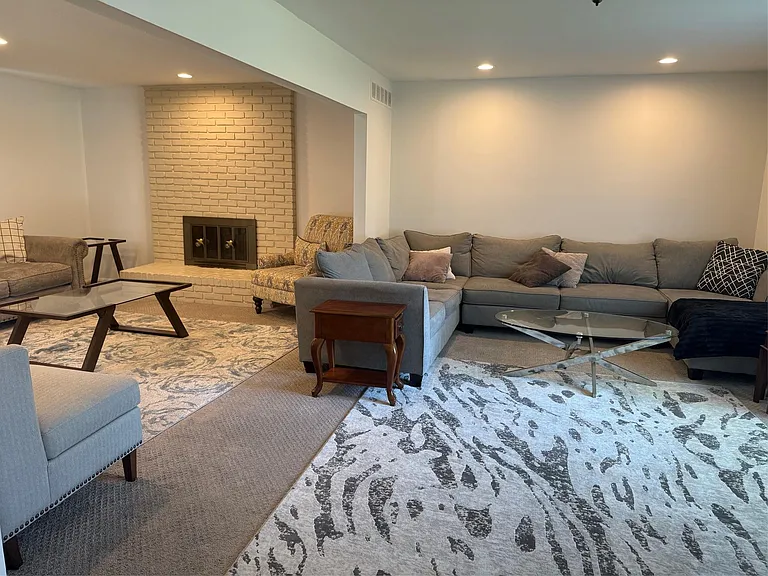 4803 Thorntree Dr — Photo 11