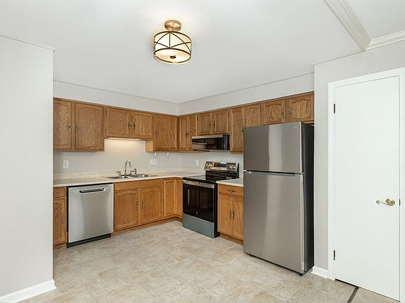 2nd image of 868 N Adams Rd Unit 4