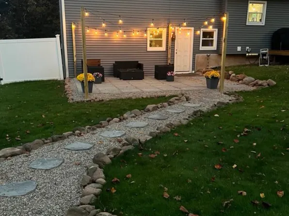 (undisclosed Address), Hamden, CT 06518