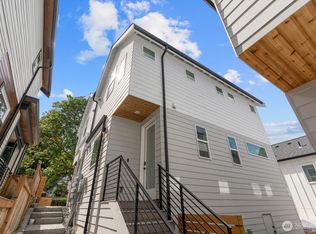 10338 Wallingford Ave N #B, Seattle, WA 98133