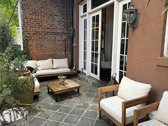 4th image of 353 E 19th St #D2