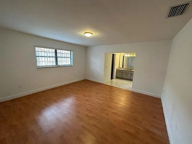 513 SW 101st Pl — Photo 15