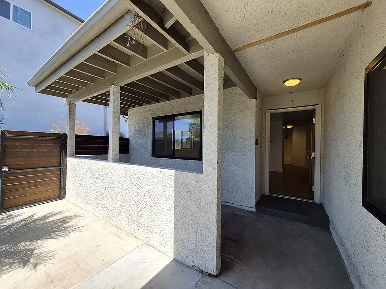 252 S Avenue 18 #1 — Photo 16
