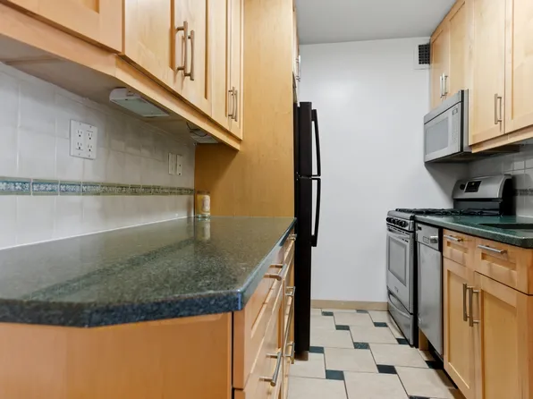 160 West End Avenue image 5 of 9