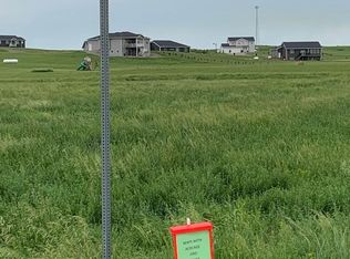 6 Spaniel Rd, Mandan, ND 58554