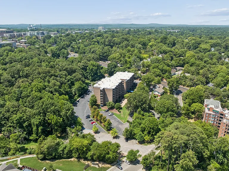 University Apartments Chapel Hill — Photo 21