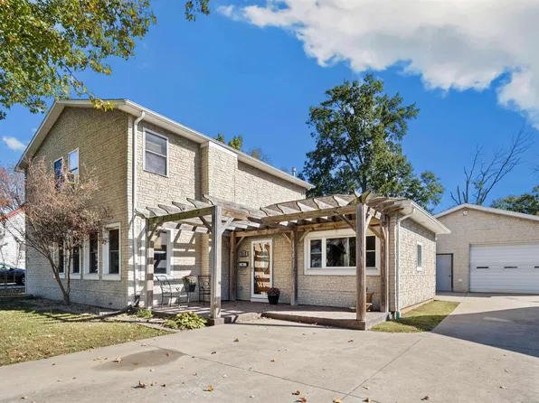 619 S Calumet St, Marion, IL 62959