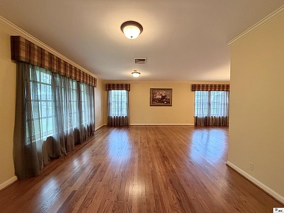 5th image of 1107 Julia St
