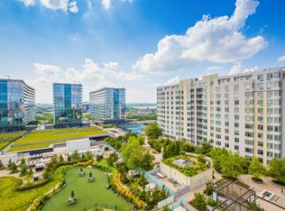 40-28 College Point Blvd #1805, Flushing, NY 11354