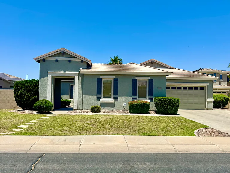 1356 E Lovebird Ct — Photo 2