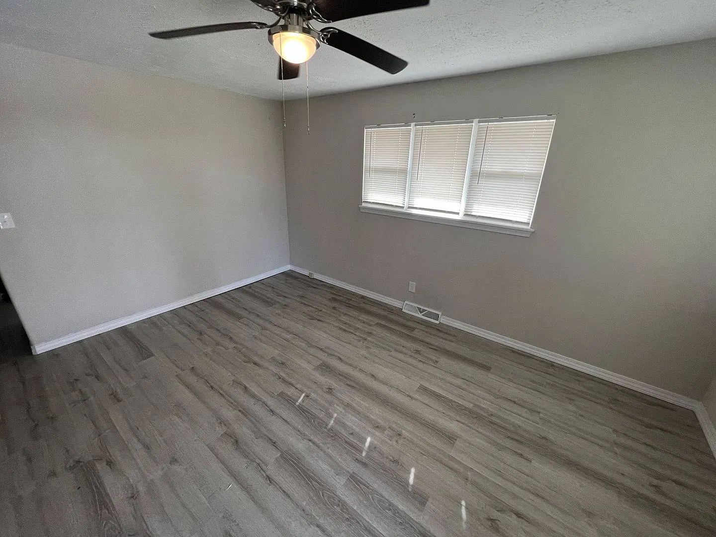 Republic 5 Plex — Photo 3