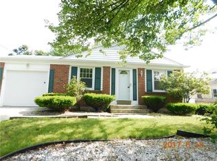 131 Parkview Dr, Pawtucket, RI 02861