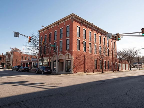 2nd image of 903 Main St #3H