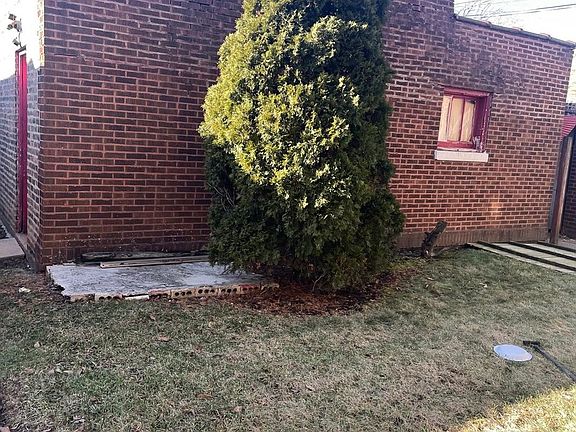 4th image of 7824 S Ridgeland Ave