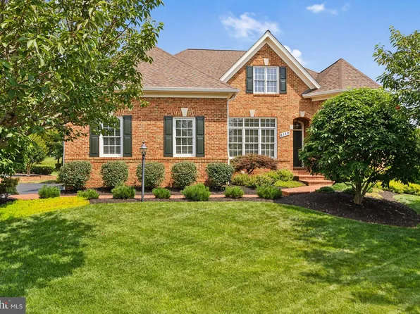 8359 Sapphire Lakes Ct, Gainesville, VA 20155