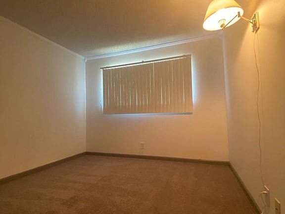 5th image of 7940 Blackhawk Dr