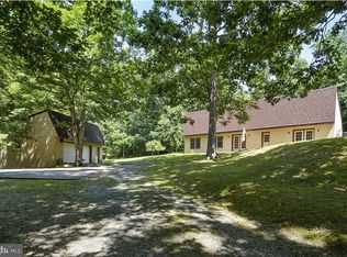 360 Ebenezer Rd, Bluemont, VA 20135