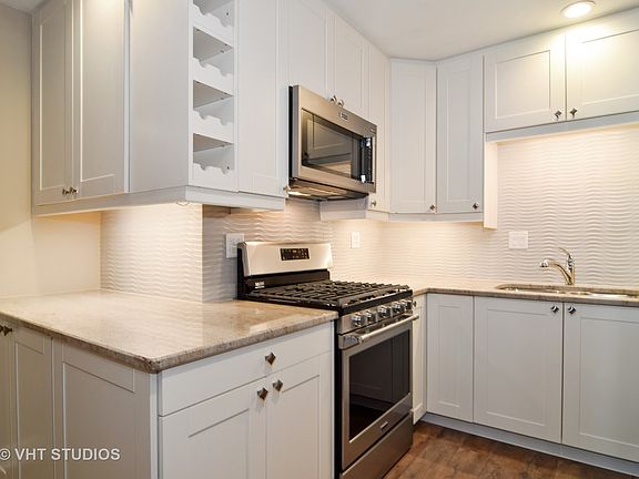 4th image of 215 Kingman Ln