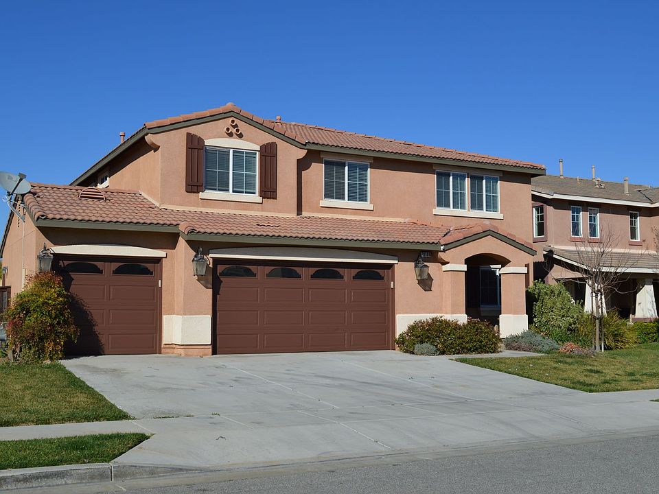 1st image of 29186 Hydrangea St #1