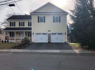 303 Haven St, Reading, MA 01867