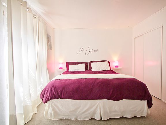5th image of 1900 Vine Street Apt 308