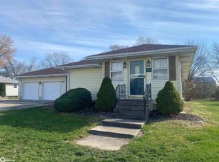 1302 6th St, Keosauqua, IA 52565