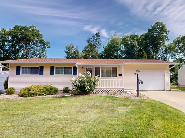 41 Crestwood Dr, Willard, OH 44890
