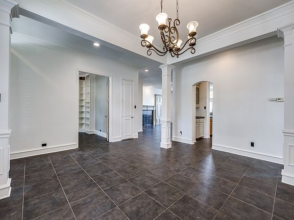 5th image of 4684 Old Pond Dr