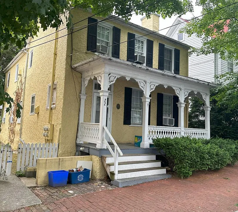 22 Peyton St