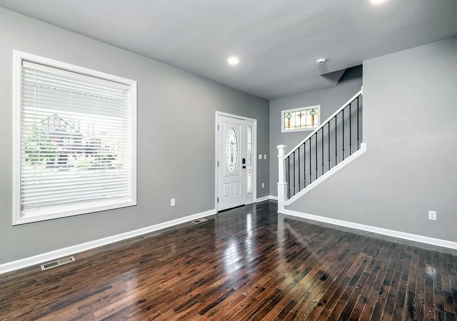 Single Family House! Just Renovated! Central To Ohio State Campus — Photo 4