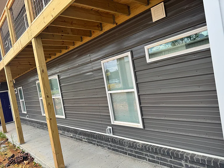 2301 N Center St — Photo 7