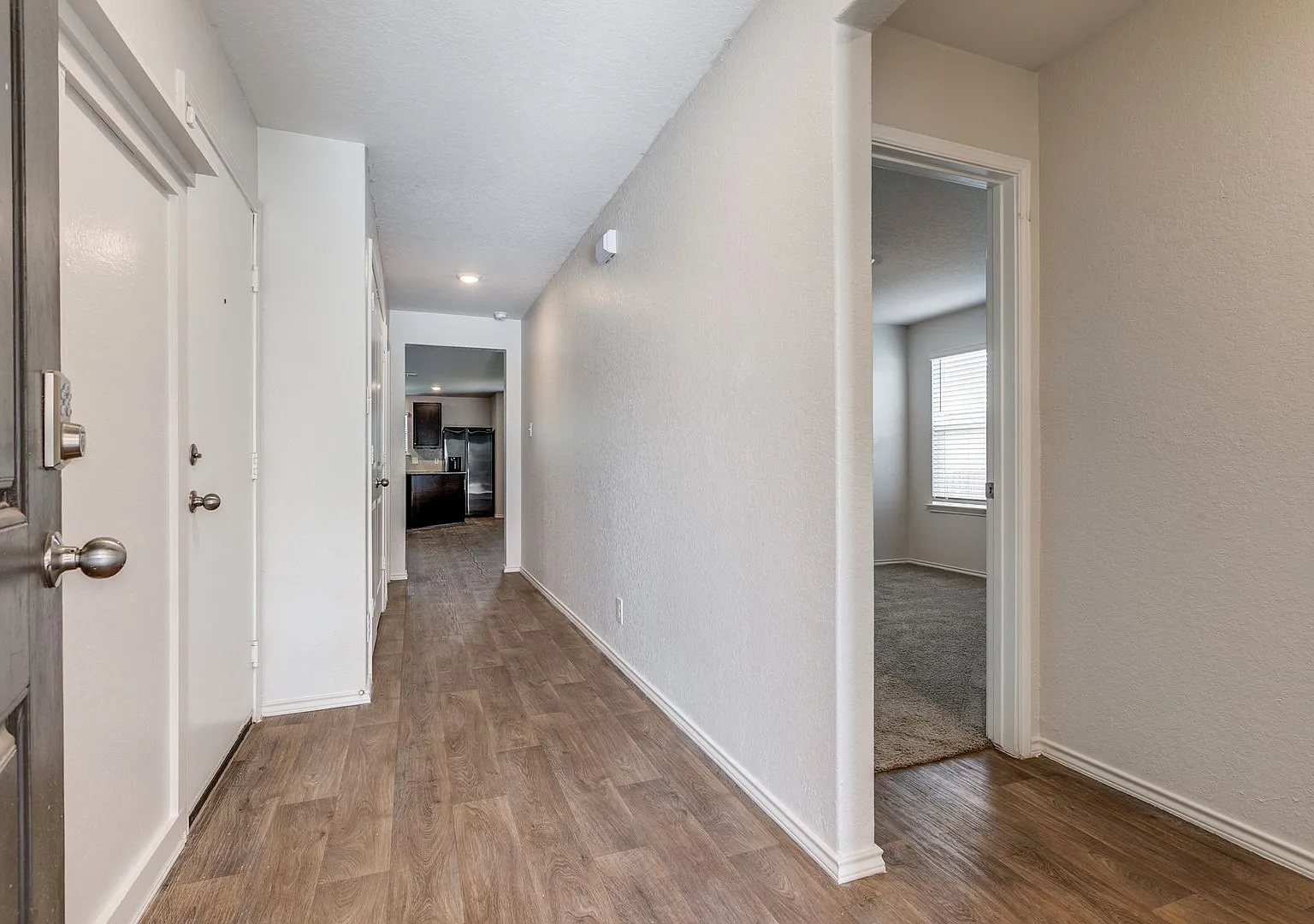 Beautiful 3-Bedroom D.R. Horton Home In Redbird Ranch — Photo 4