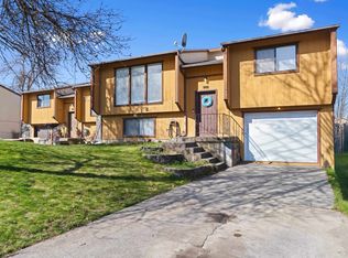 902 S Calvin Rd, Veradale, WA 99037