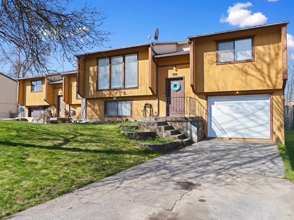 902 S Calvin Rd, Veradale, WA 99037