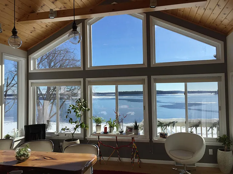 440 Lakeside Dr — Photo 2